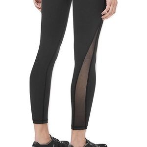 Lululemon train times 7/8 yoga pants